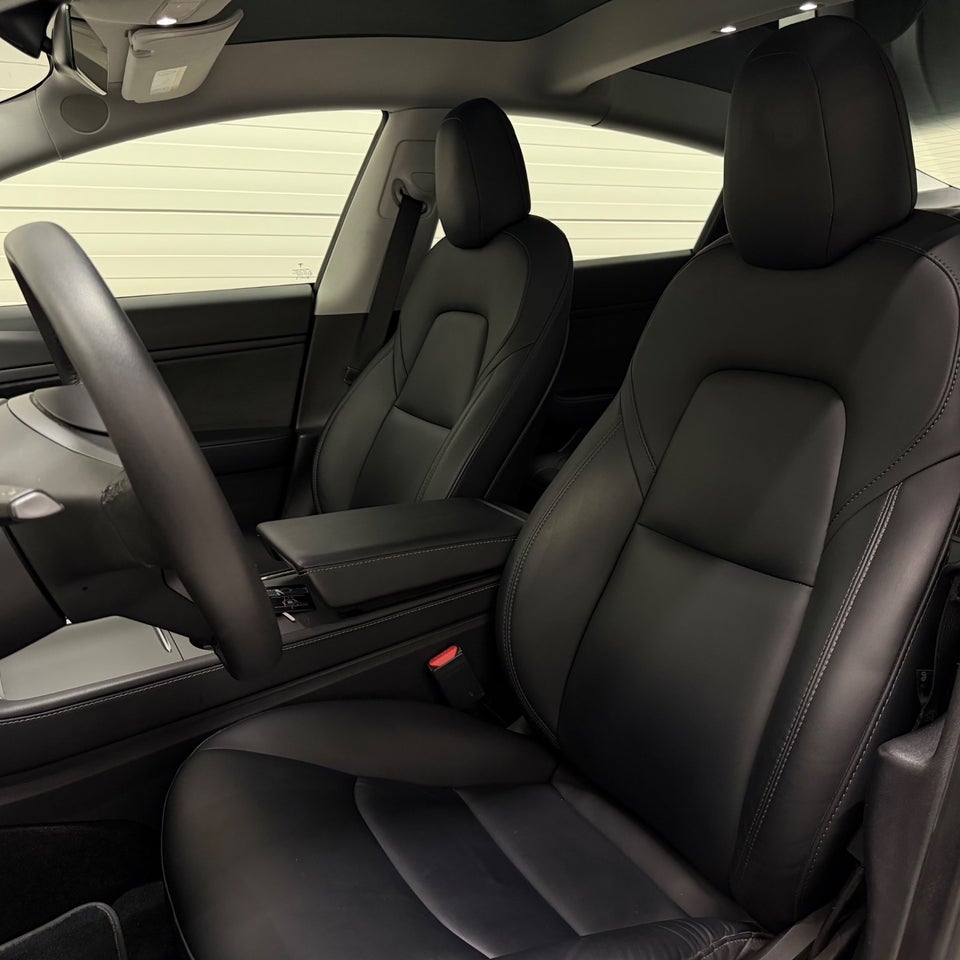 Tesla Model 3 Long Range AWD 4d