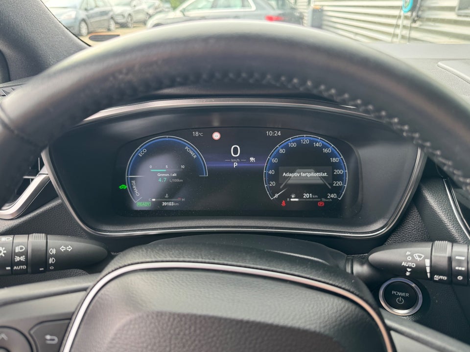 Toyota Corolla 1,8 Hybrid Style Touring Sports e-CVT 5d