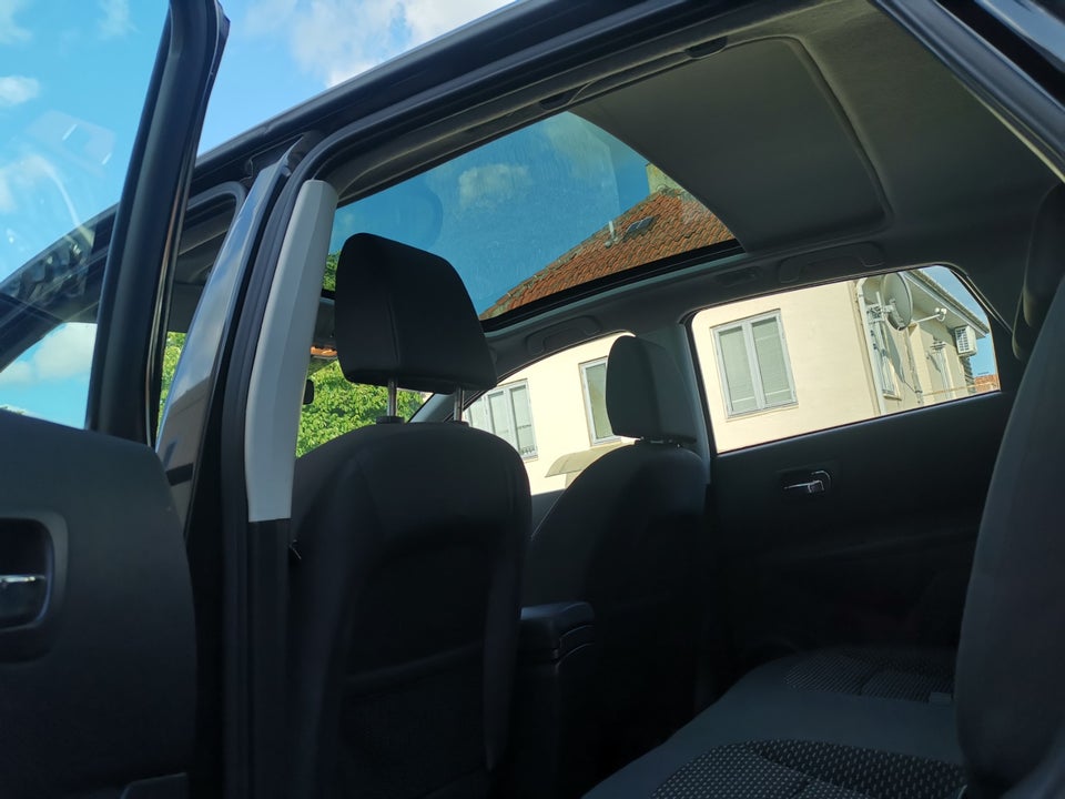 Nissan Qashqai 2,0 Tekna 5d