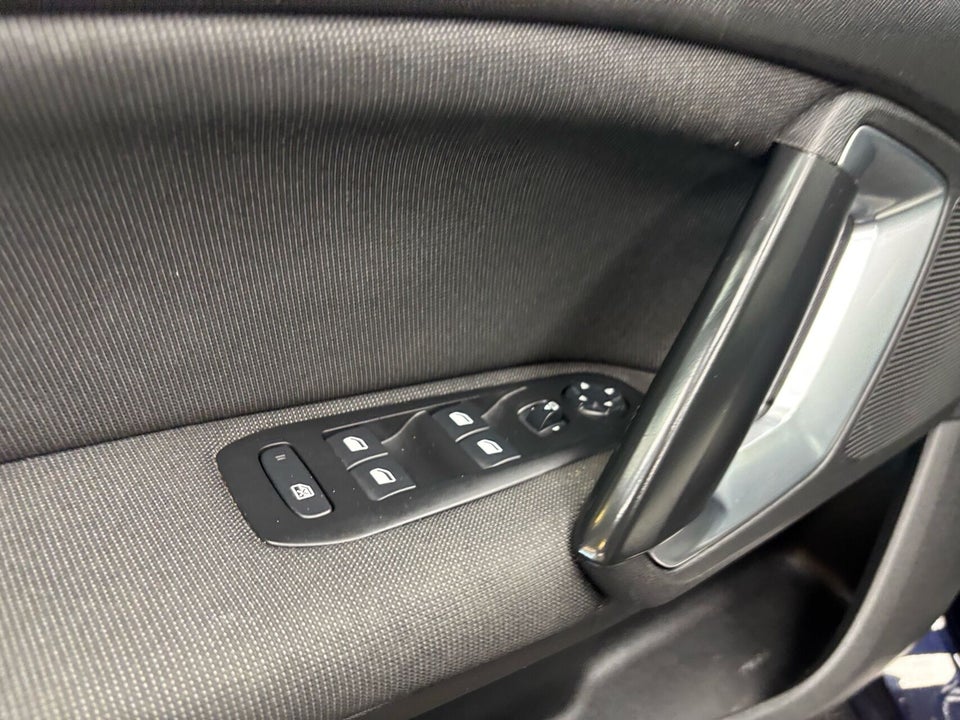 Peugeot 308 1,6 BlueHDi 120 Allure+ 5d