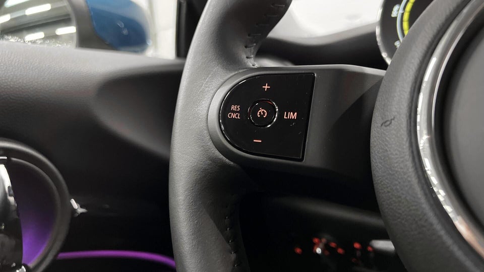 MINI Cooper SE Classic Trim 3d