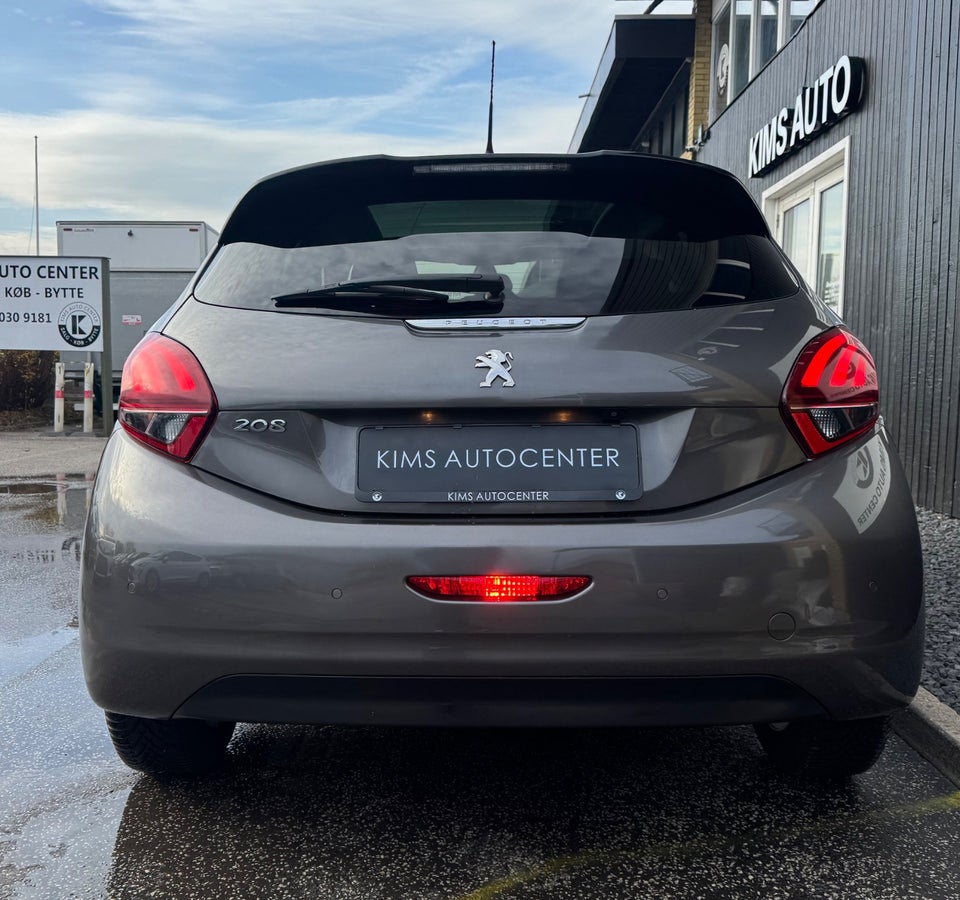 Peugeot 208 1,2 PureTech 82 Allure Sky 5d