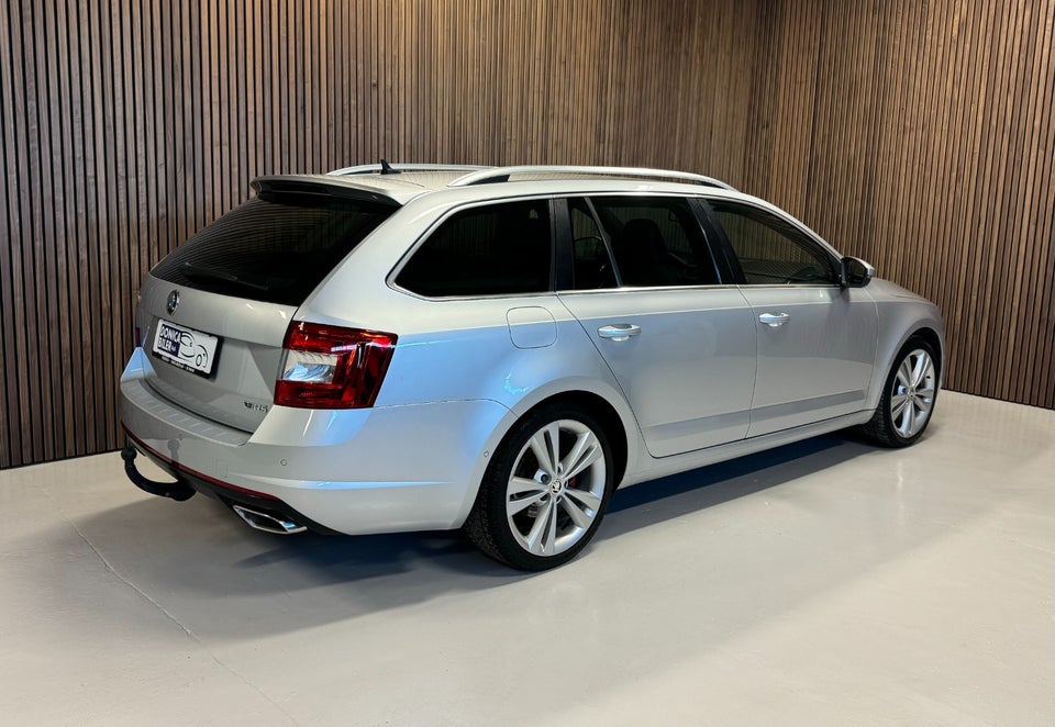 Skoda Octavia 2,0 TDi 184 RS Combi DSG 5d