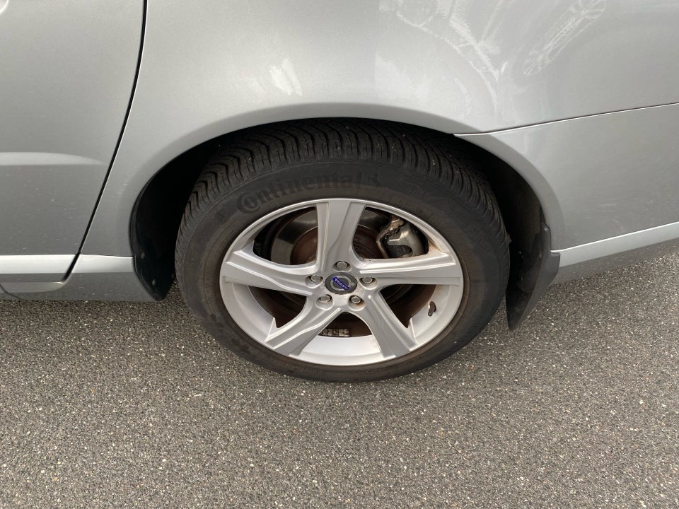 Volvo V70 1,6 T4 180 aut. 5d