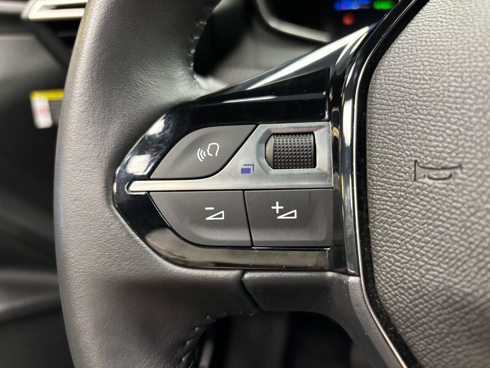 Peugeot e-2008 54 Allure 5d