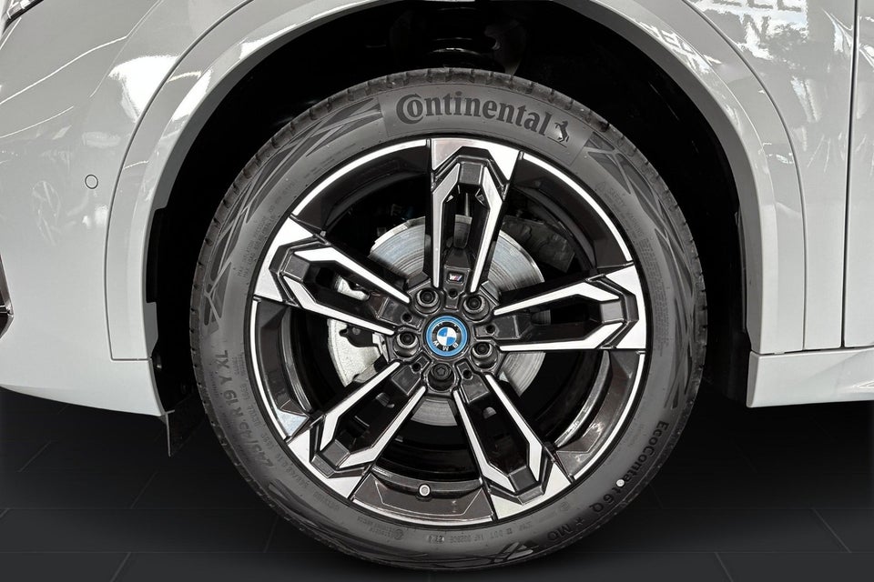 BMW iX2 eDrive20 M-Sport 5d