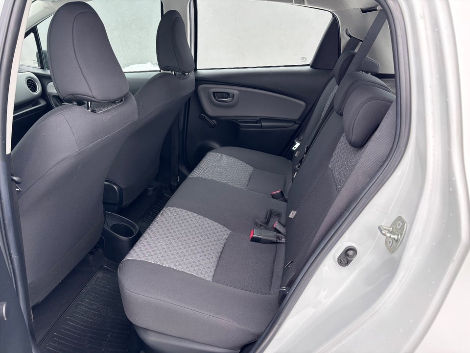 Toyota Yaris 1,5 Hybrid H1 e-CVT 5d