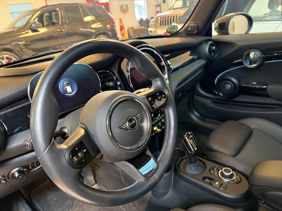 MINI Cooper SE Maximise 3d