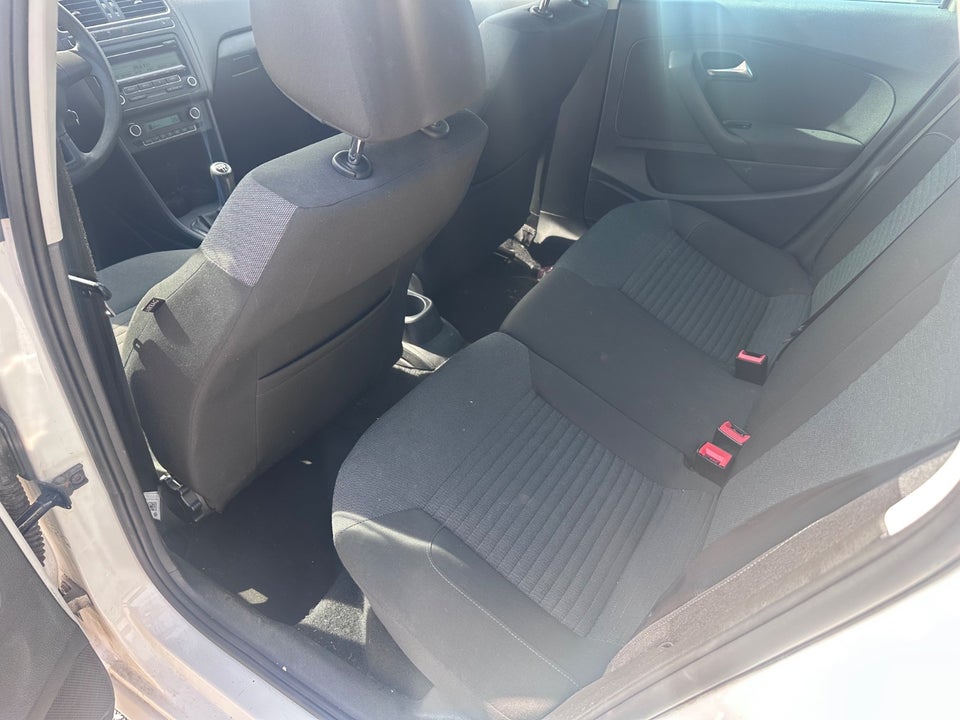 VW Polo 1,6 TDi 90 Comfortline 5d