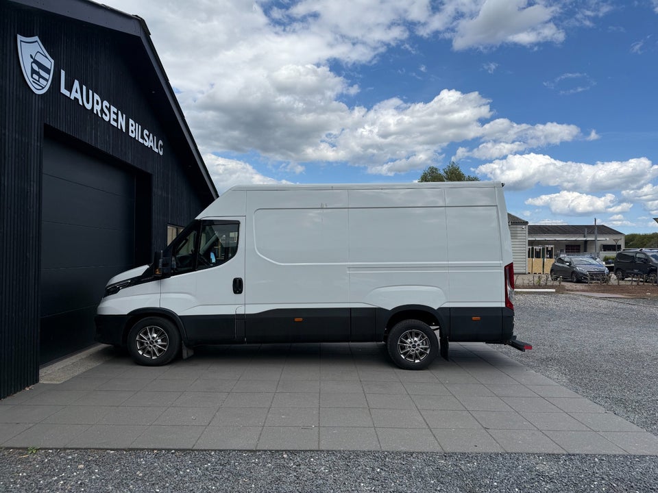 Iveco Daily 3,0 35C18 12m³ Van AG8
