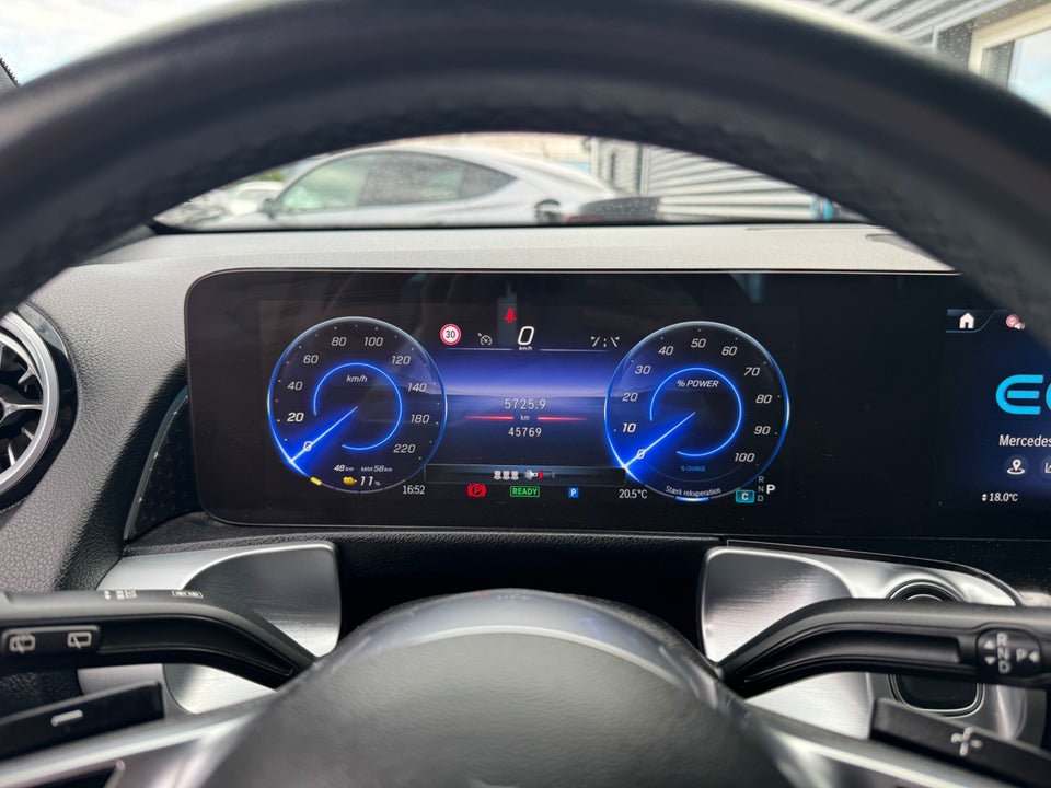 Mercedes EQB250+ Progressive 5d