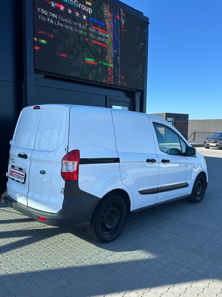 Ford Transit Courier 1,5 TDCi 75 Ambiente Van 4d