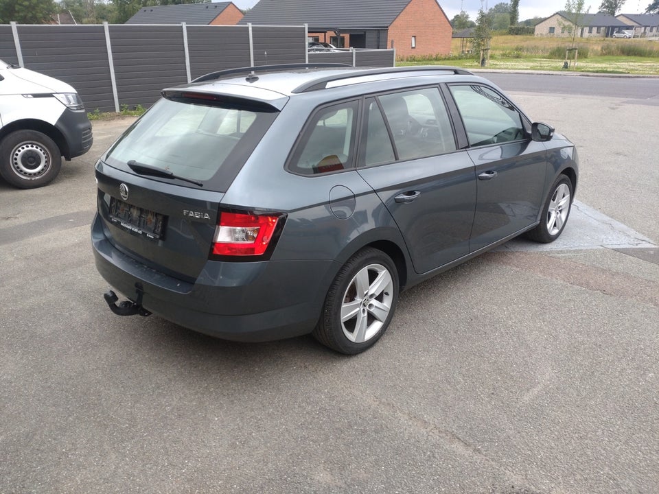 Skoda Fabia 1,0 TSi 110 Style Tour Combi DSG 5d