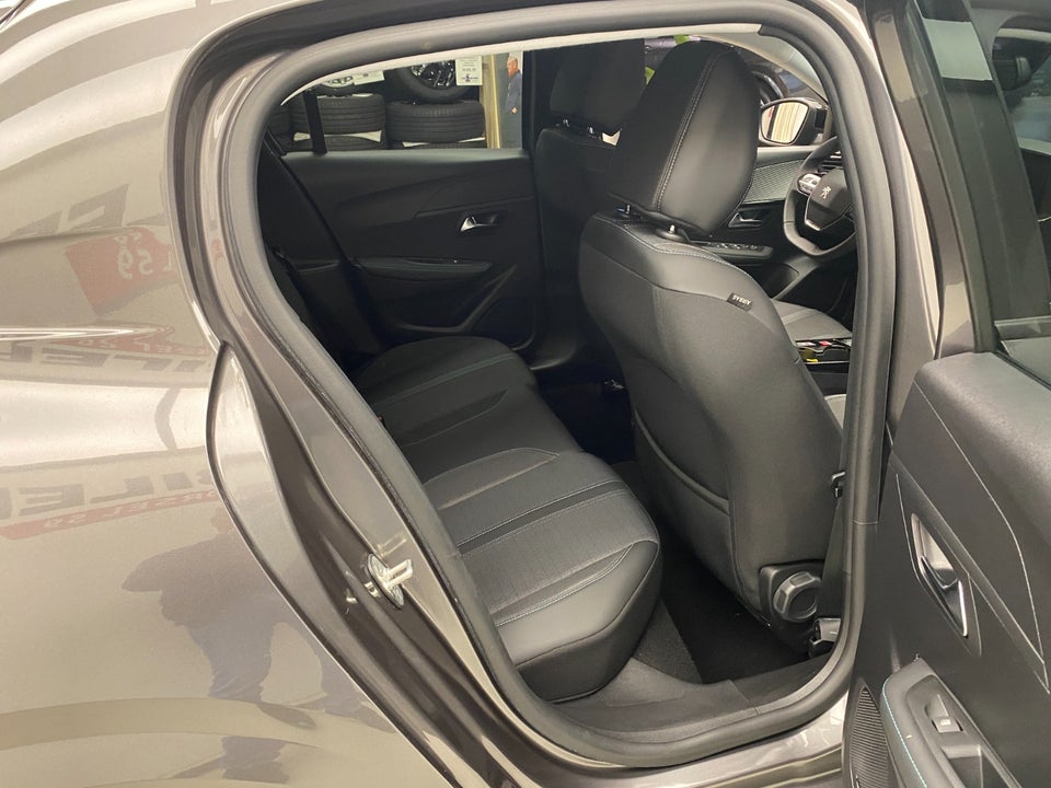 Peugeot 208 1,2 PureTech 100 Allure 5d