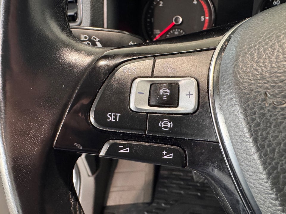 VW Crafter 35 2,0 TDi 140 Kassevogn L3H2 aut.