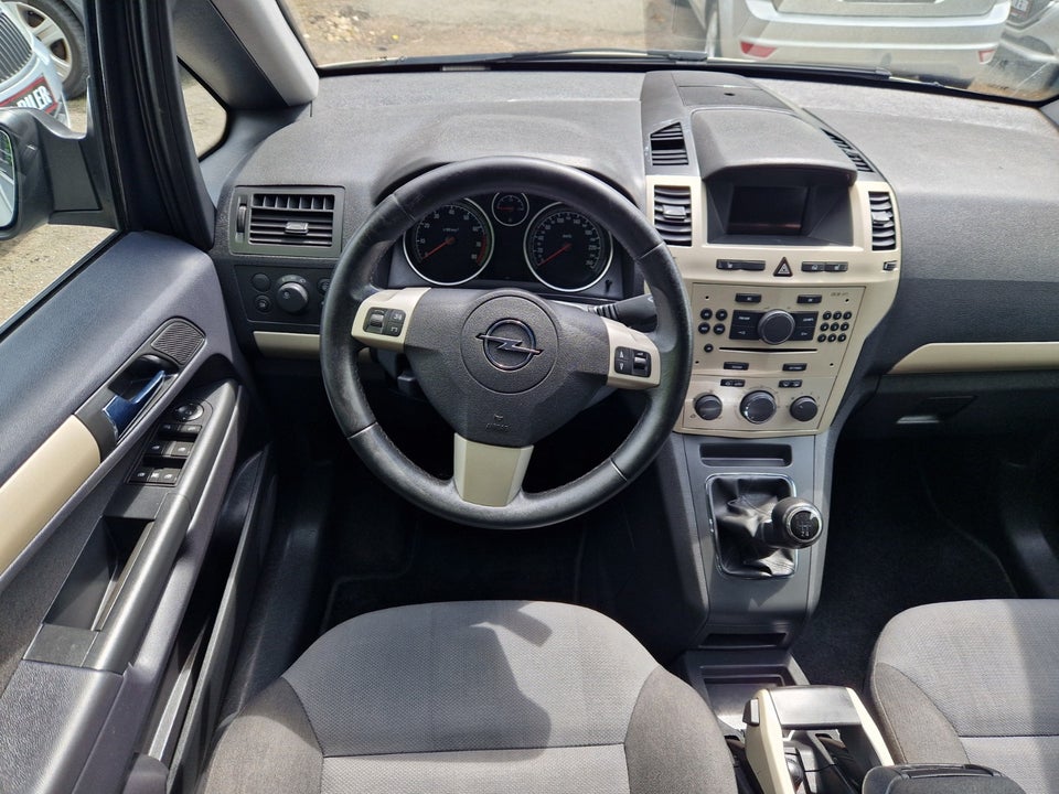 Opel Zafira 1,8 16V Limited 7prs 5d
