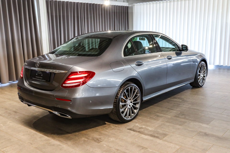 Mercedes E300 de 2,0 AMG Line aut. 4d