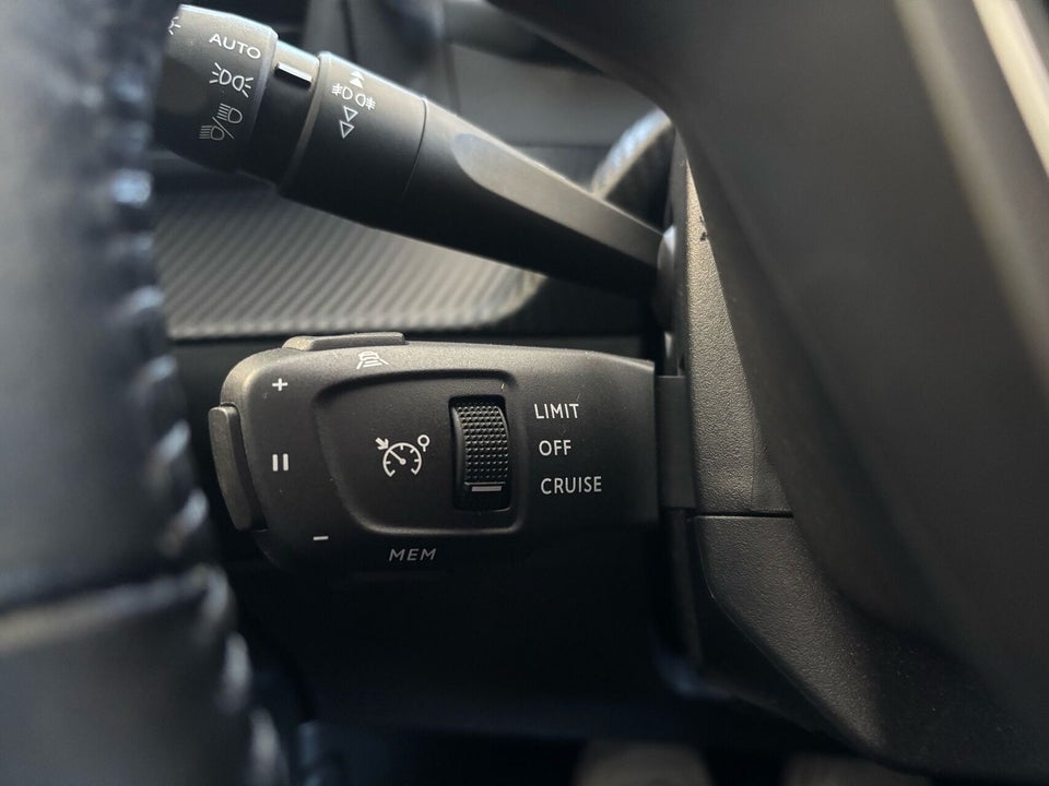 Peugeot 2008 1,2 PureTech 130 Sportium 5d