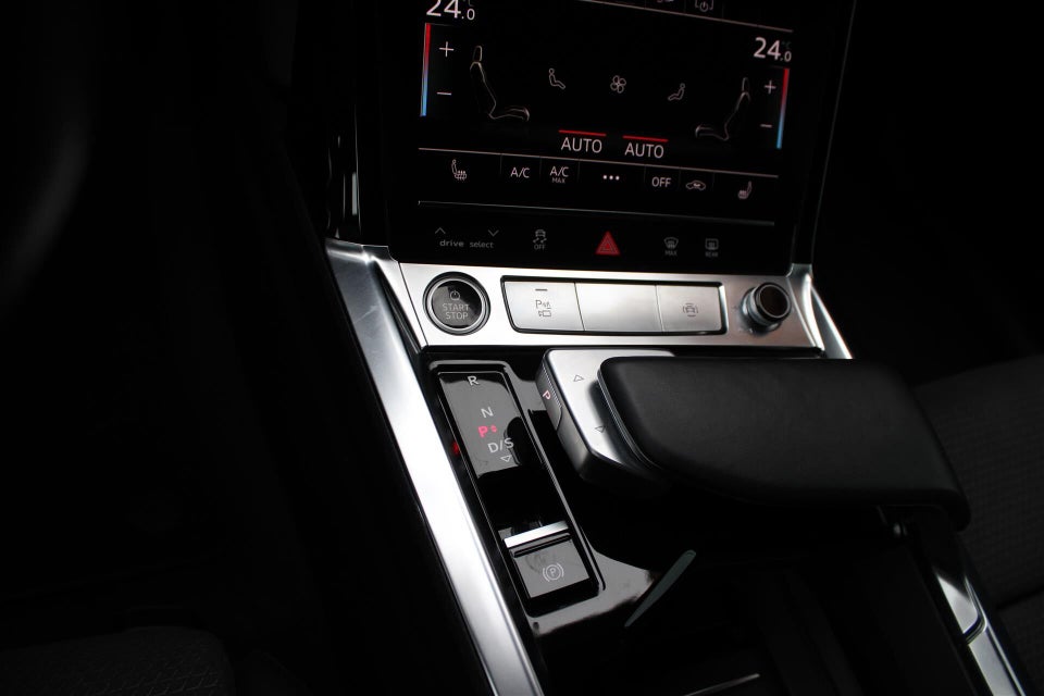 Audi e-tron 55 S-line quattro 5d