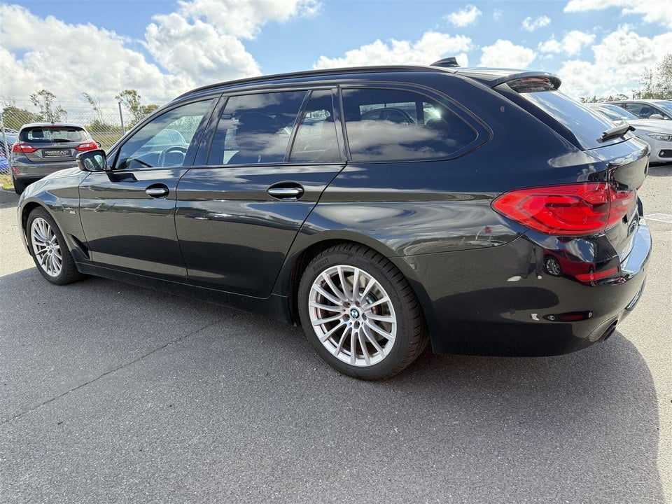 BMW 530d 3,0 Touring M-Sport xDrive aut. 5d