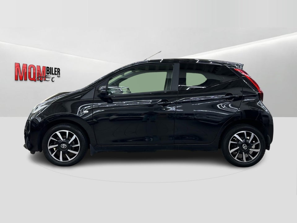 Toyota Aygo 1,0 VVT-i x-black 5d