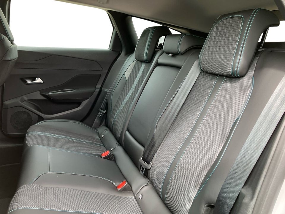 Peugeot e-308 54 Style SW 5d