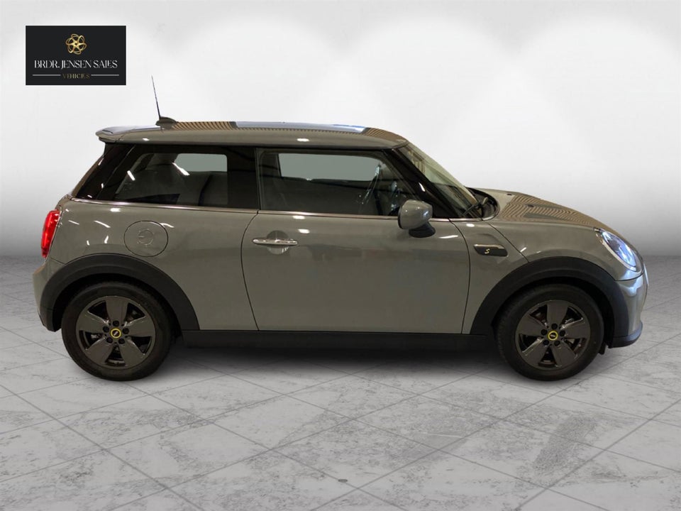 MINI Cooper SE Essential 3d