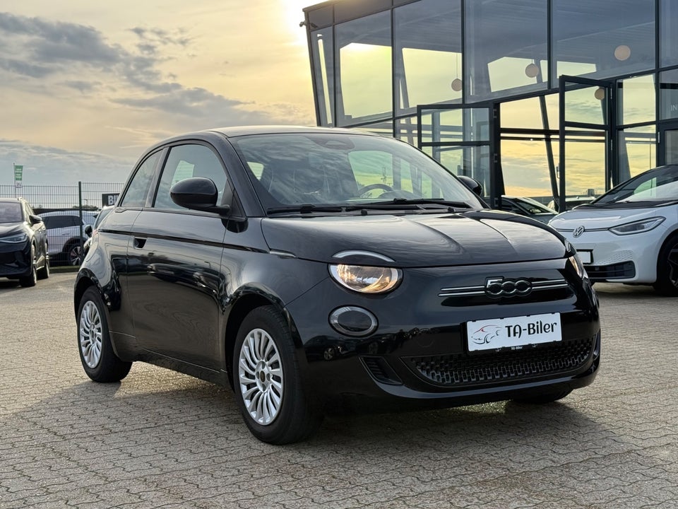 Fiat 500e 24 Action 3d