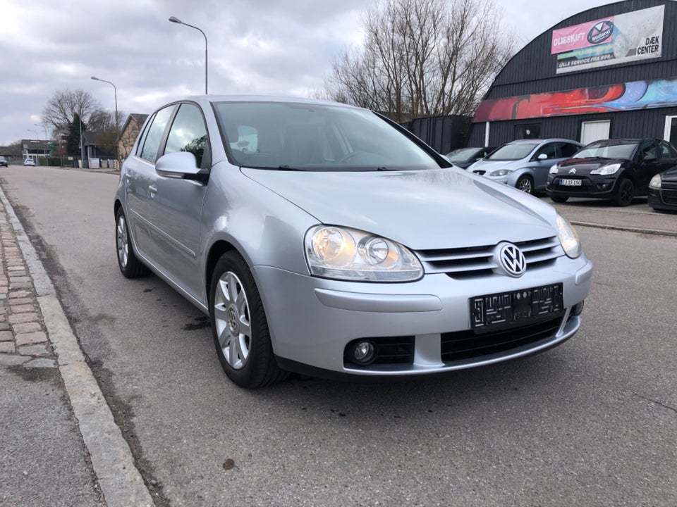 VW Golf V 2,0 FSi Comfortline 5d