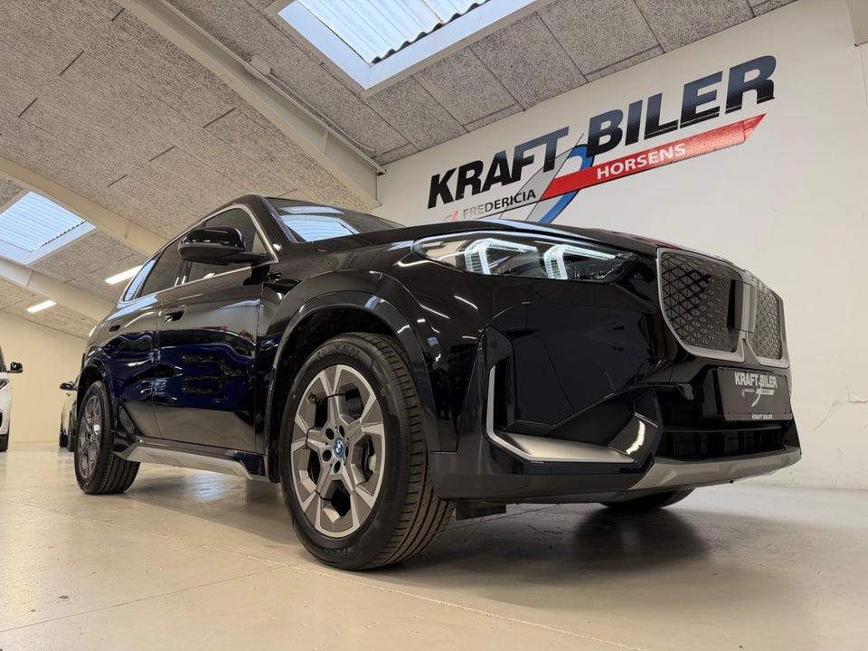 BMW iX1 eDrive20 X-Line 5d