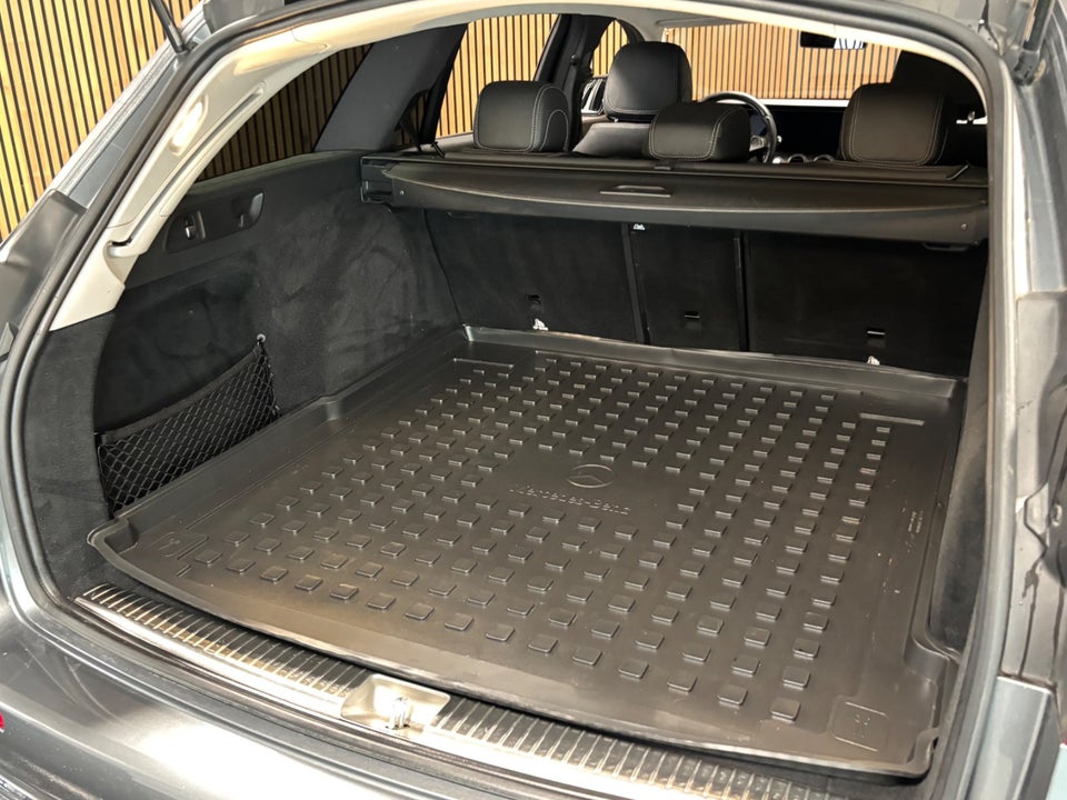 Mercedes E220 d 2,0 AMG Line stc. aut. 5d