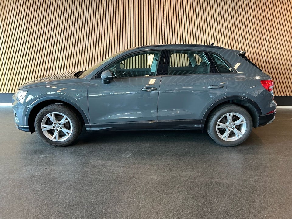Audi Q3 35 TFSi Advanced Prestige S-tr. 5d