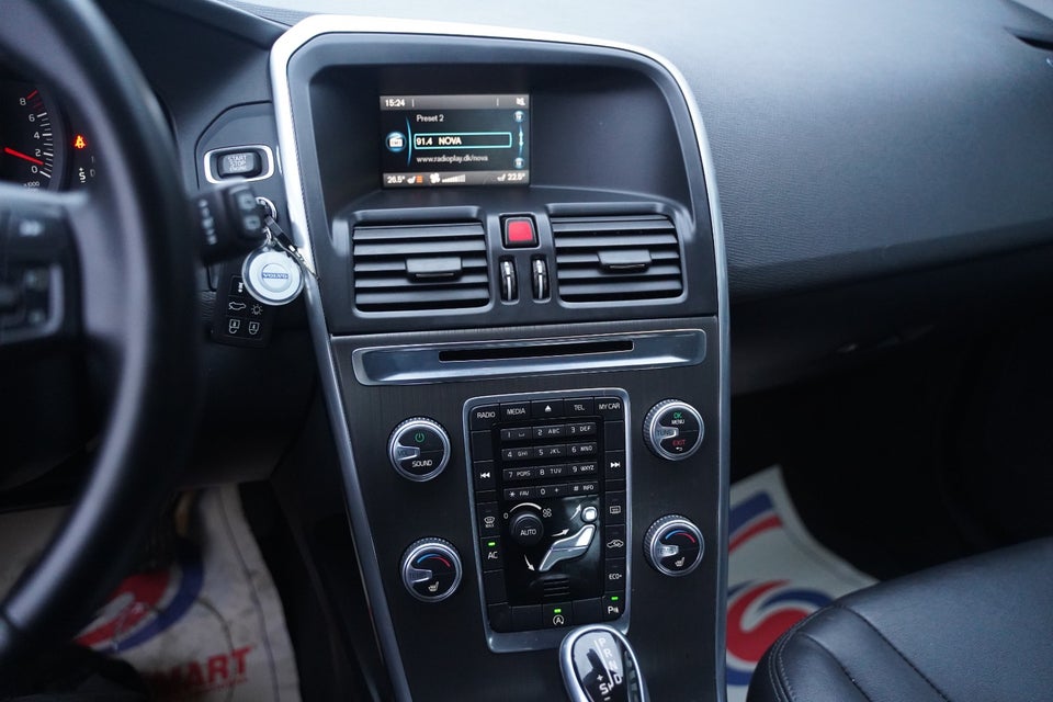 Volvo XC60 2,0 T5 245 Summum aut. Van 5d