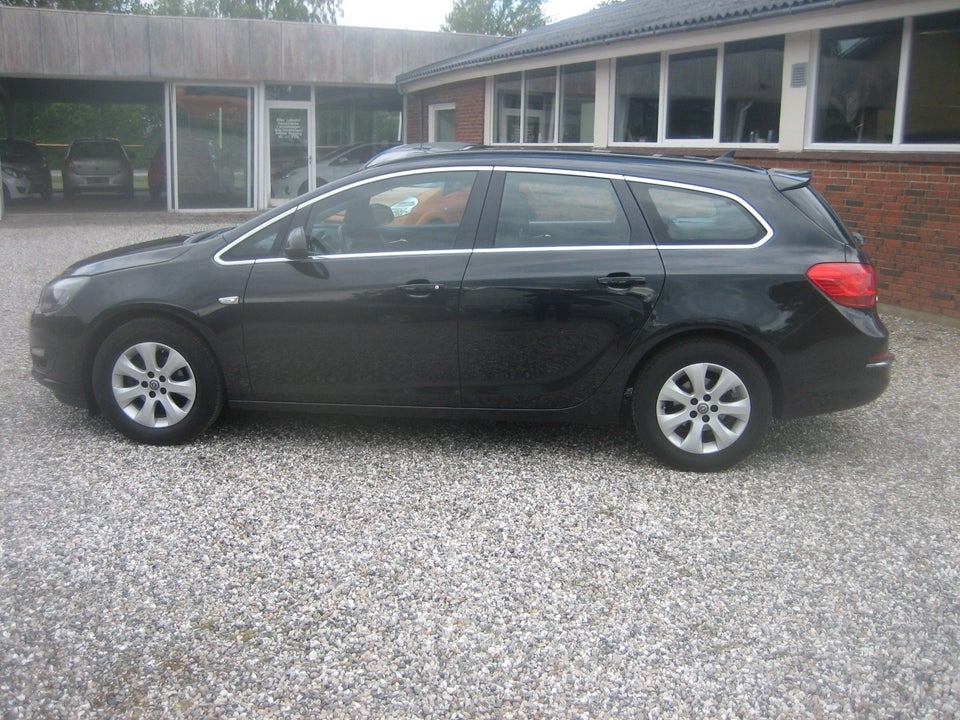 Opel Astra 1,4 T 140 Enjoy Sports Tourer 5d