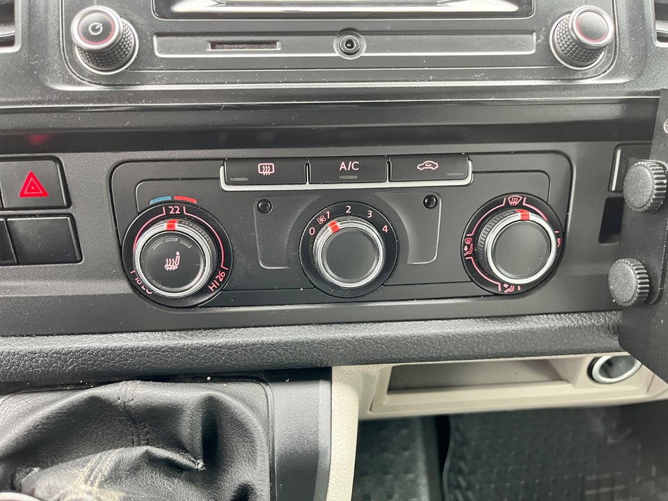 VW Transporter 2,0 TSi 150 Ladvogn lang 2d