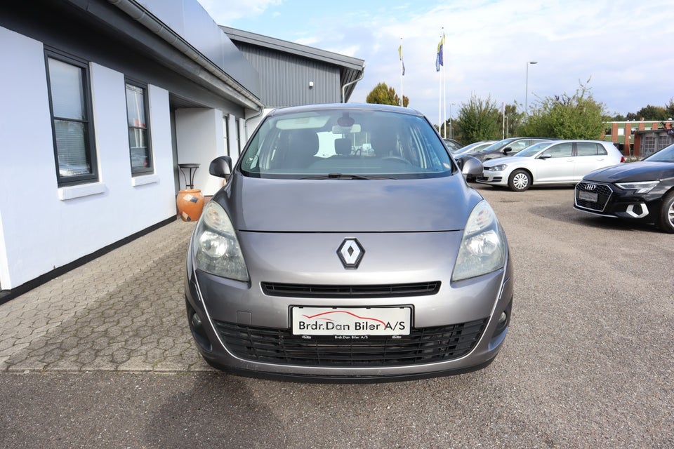 Renault Grand Scenic III 1,9 dCi 130 Dynamique 7prs 5d