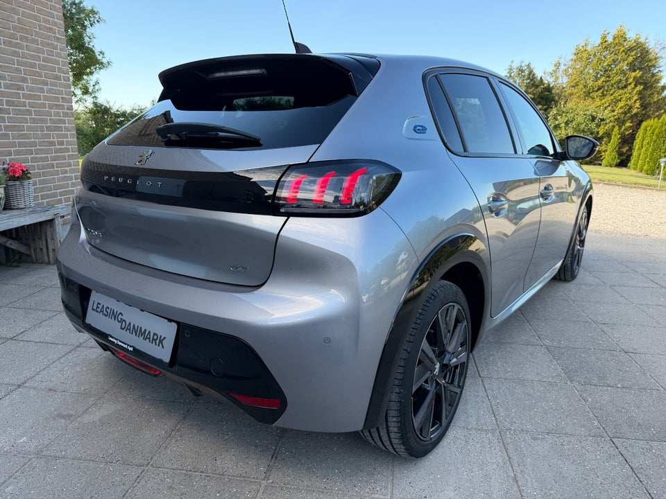 Peugeot e-208 50 GT 5d