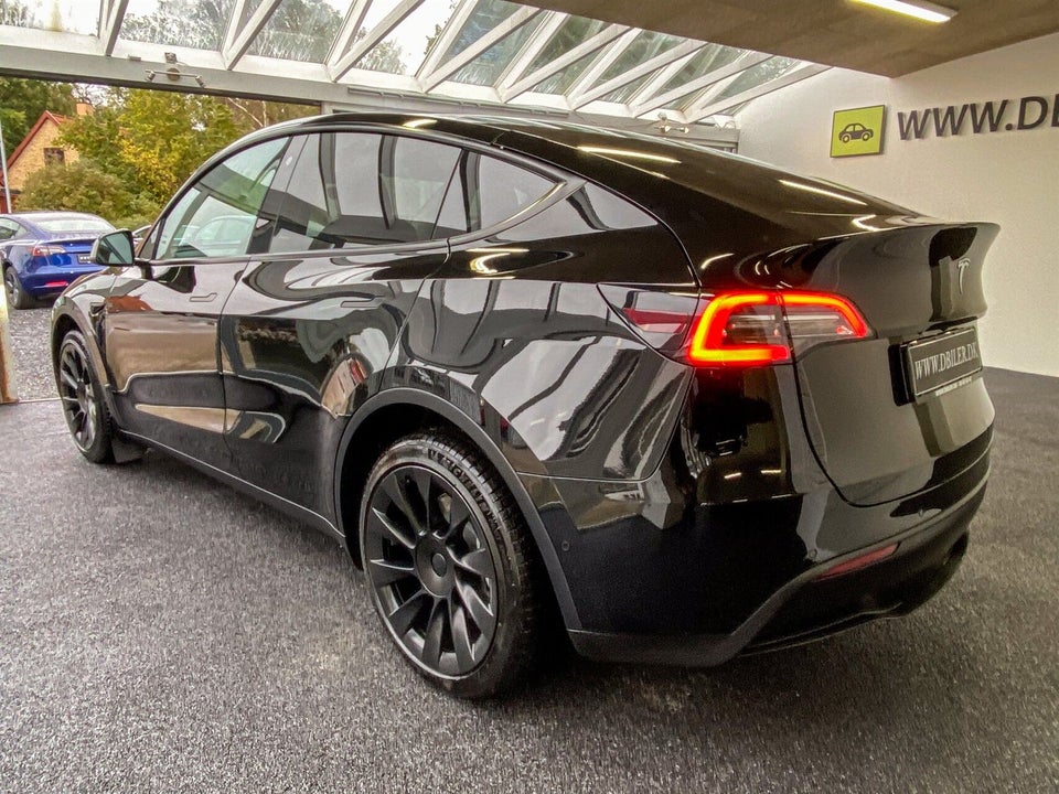 Tesla Model Y Long Range AWD 5d