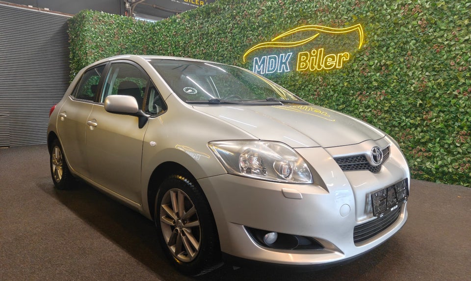 Toyota Auris 1,6 Luna 5d