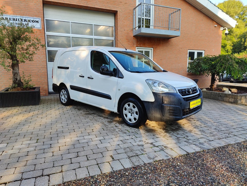 Peugeot Partner 1,6 BlueHDi 100 L2 Flex Van 5d