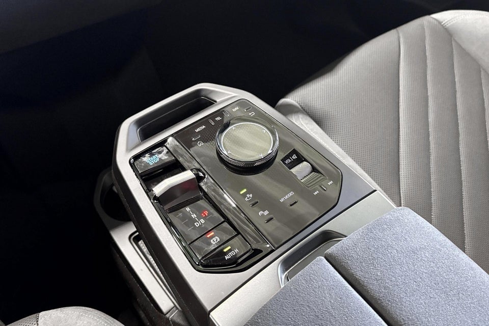 BMW iX xDrive45 M-Sport 5d