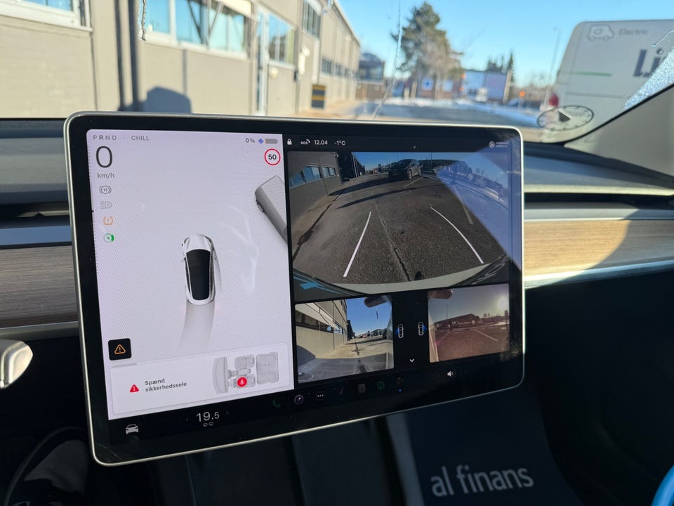 Tesla Model 3 Standard Range+ RWD 4d