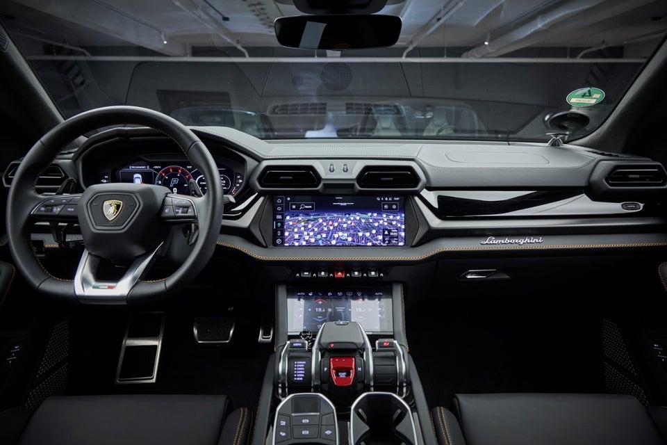 Lamborghini Urus 4,0 SE 5d