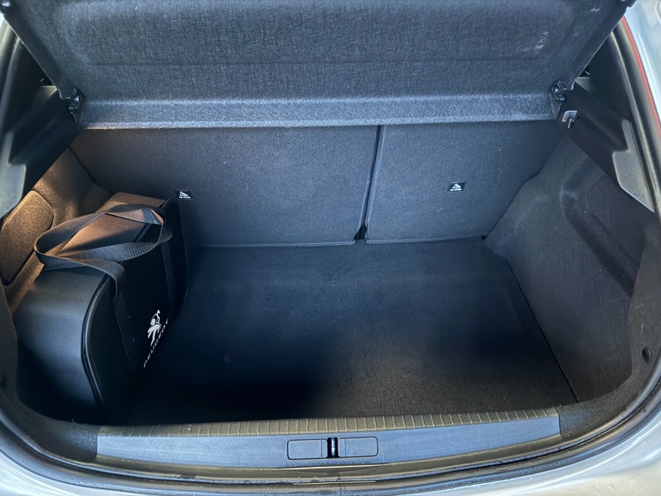 Peugeot e-208 50 Allure 5d