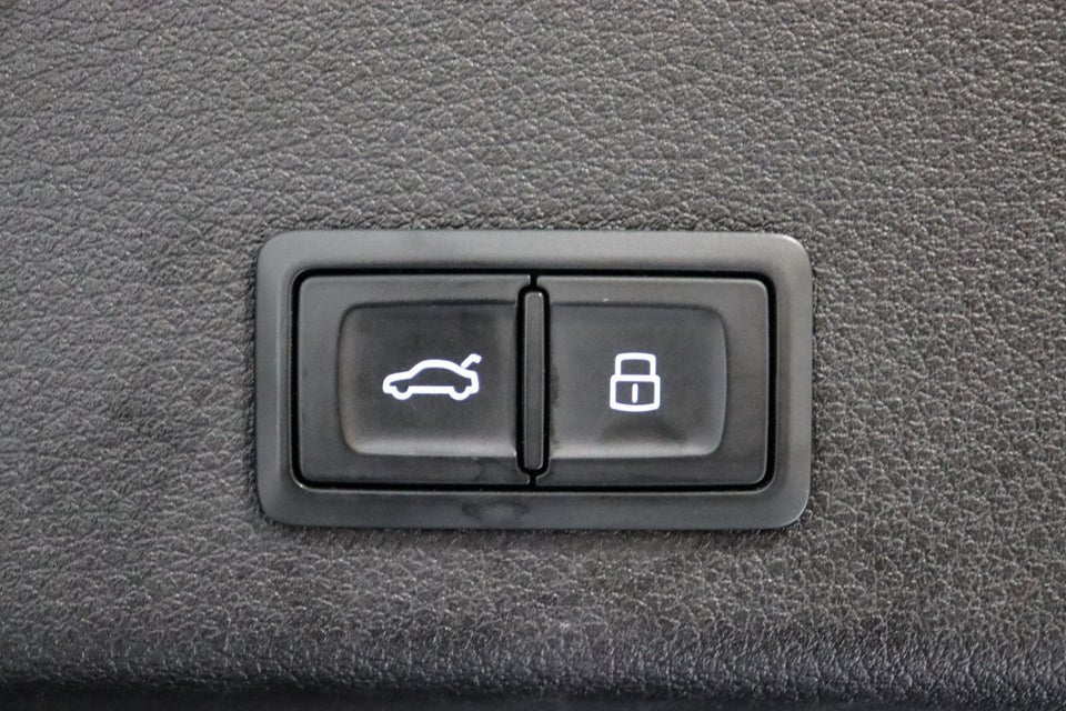 Audi e-tron 55 Advanced quattro 5d