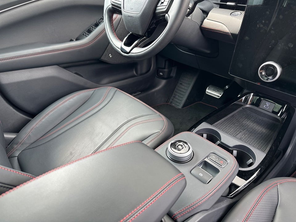 Ford Mustang Mach-E 75 Standard Range AWD 5d