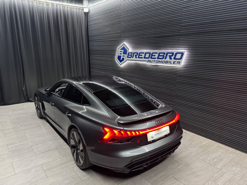Audi RS e-tron GT quattro 4d