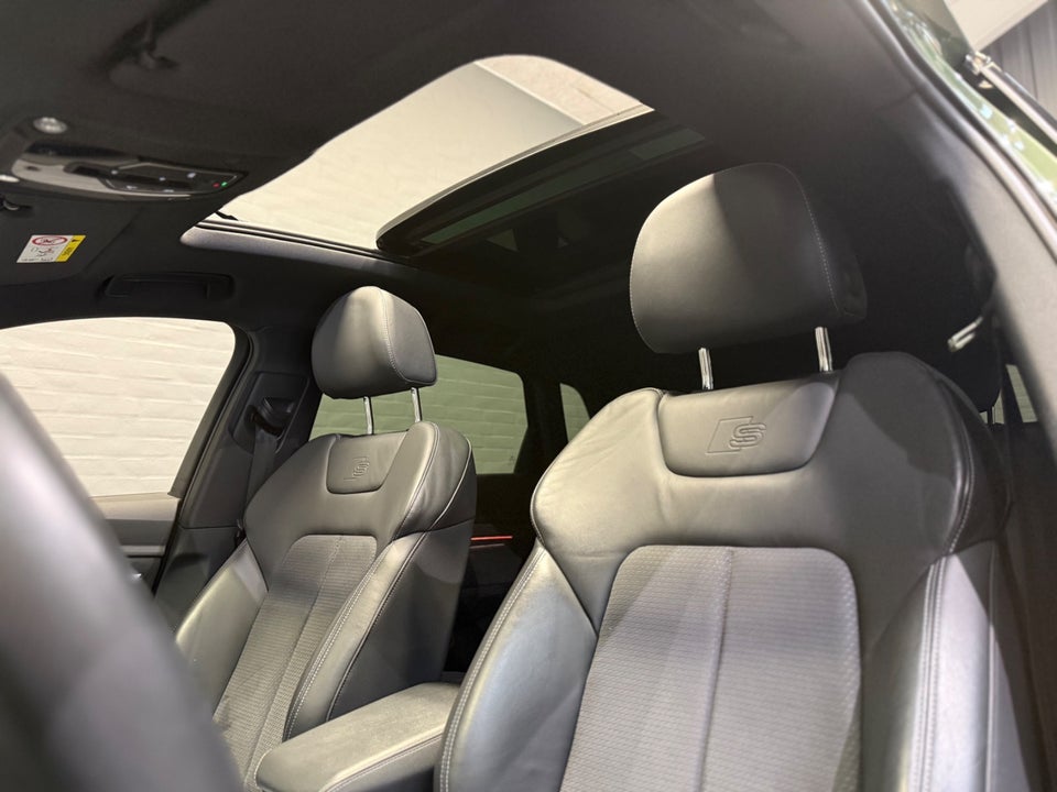 Audi e-tron 55 S-line quattro 5d