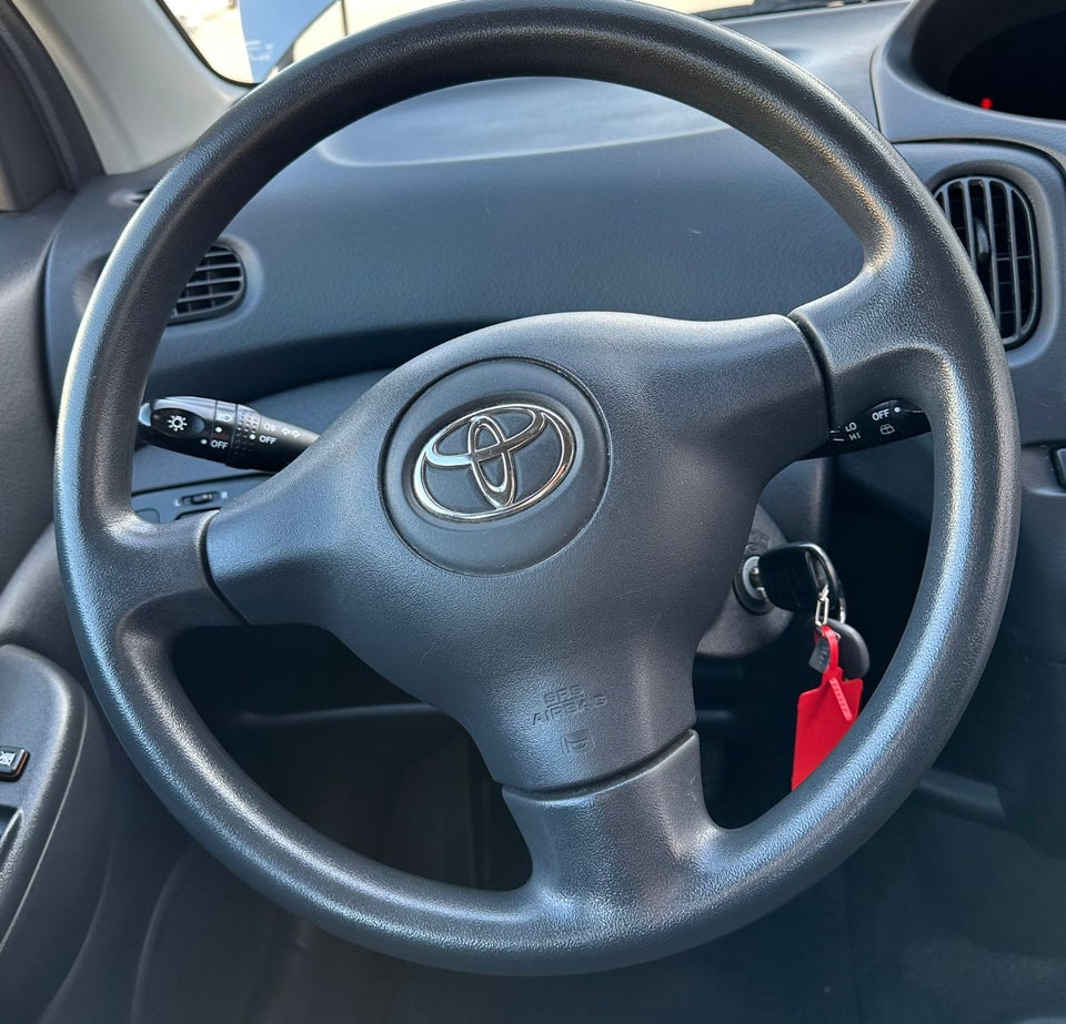 Toyota Yaris 1,3 Sol 5d