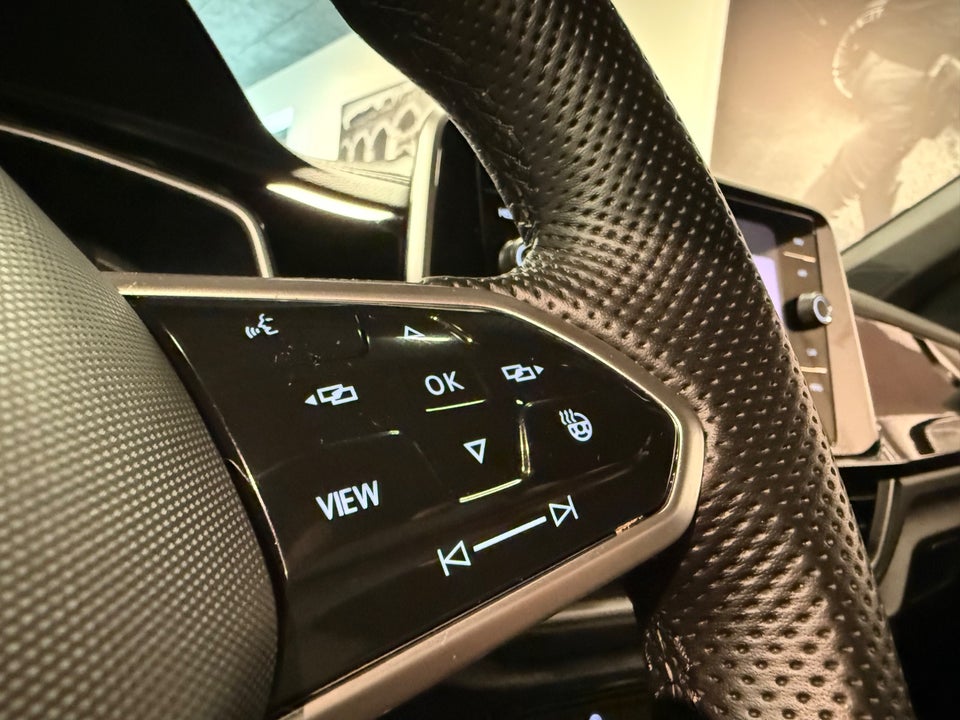 VW T-Roc 1,5 TSi 150 R-line DSG 5d